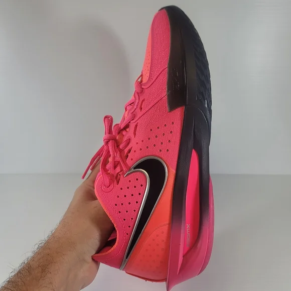 Nike GT Cut 3 Hyper Pink Black Basketball Shoes Mens Size 9.5 DV2913-600